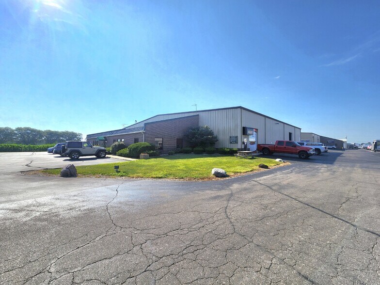 Primary Photo Of 1531 W Tipton St, Seymour Warehouse For Sale