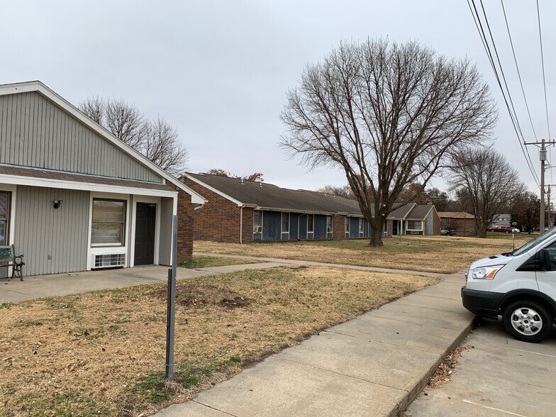 More Photos Of 311 S Grand Ave, Saint Marys Apartments For Sale