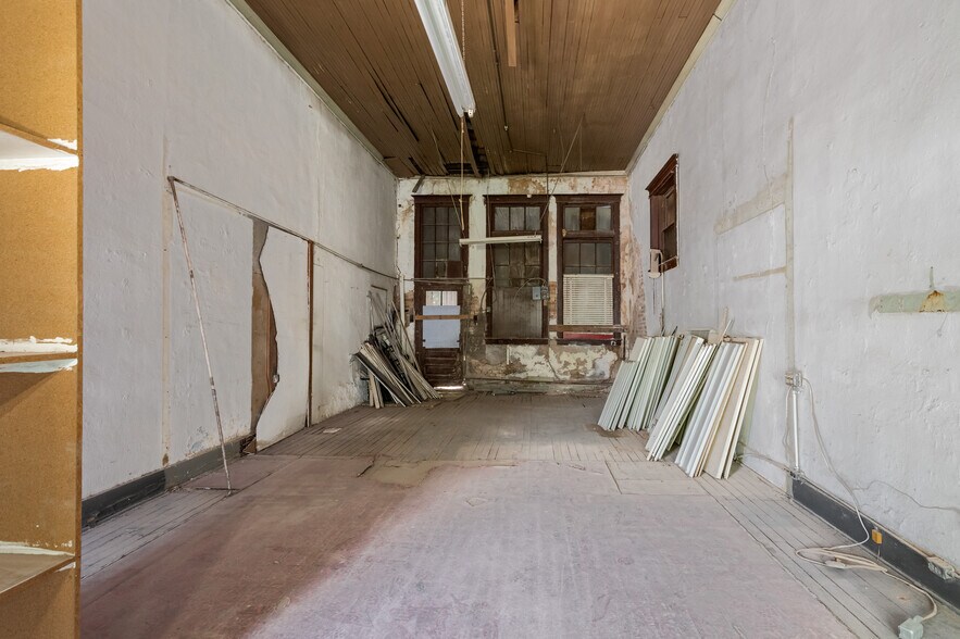 More Photos Of 844-846 N G Ave, Douglas Storefront Retail Residential For Sale