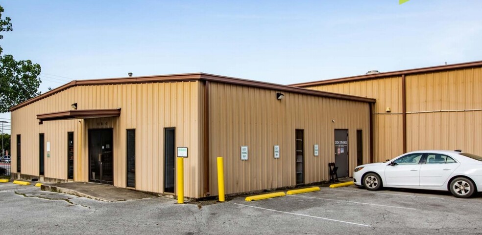 Primary Photo Of 1551 Bandera Rd, San Antonio Warehouse For Sale