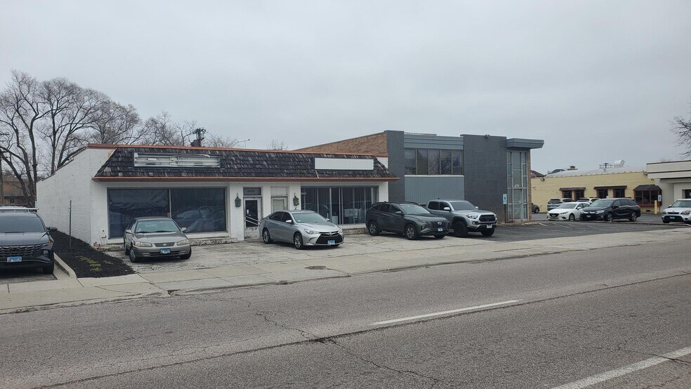 More Photos Of , Lincolnwood Unknown For Sale