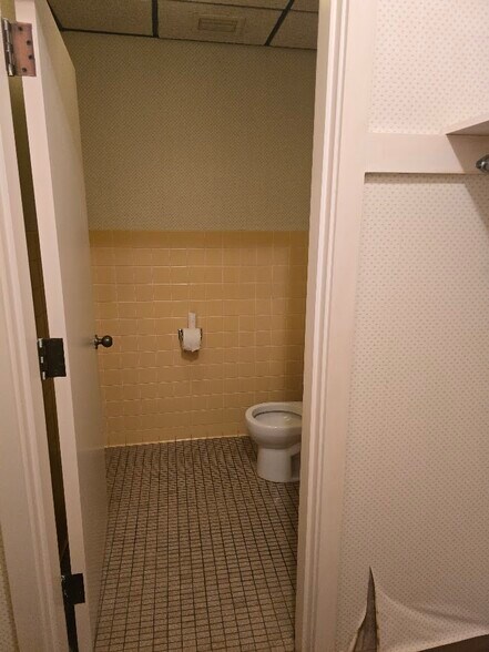 More Photos Of 87 Main St, East Millinocket Healthcare For Sale