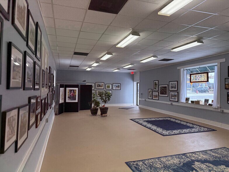 More Photos Of 106 Water St, Lake Mills General Retail For Sale