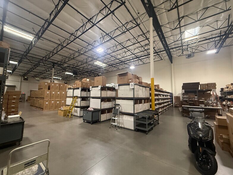 More Photos Of 7660 Dean Martin Dr, Las Vegas Warehouse For Lease