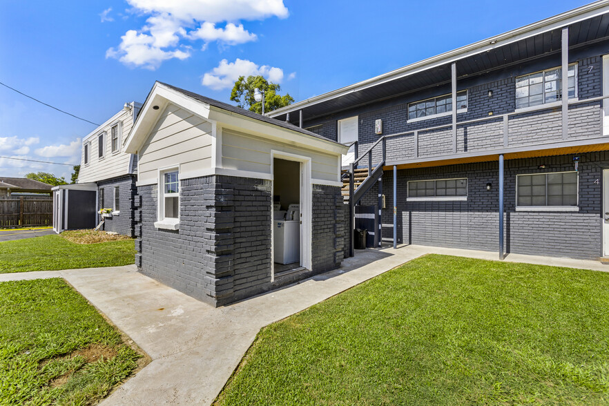 Primary Photo Of 1825 Bayou Rd, La Marque Apartments For Sale