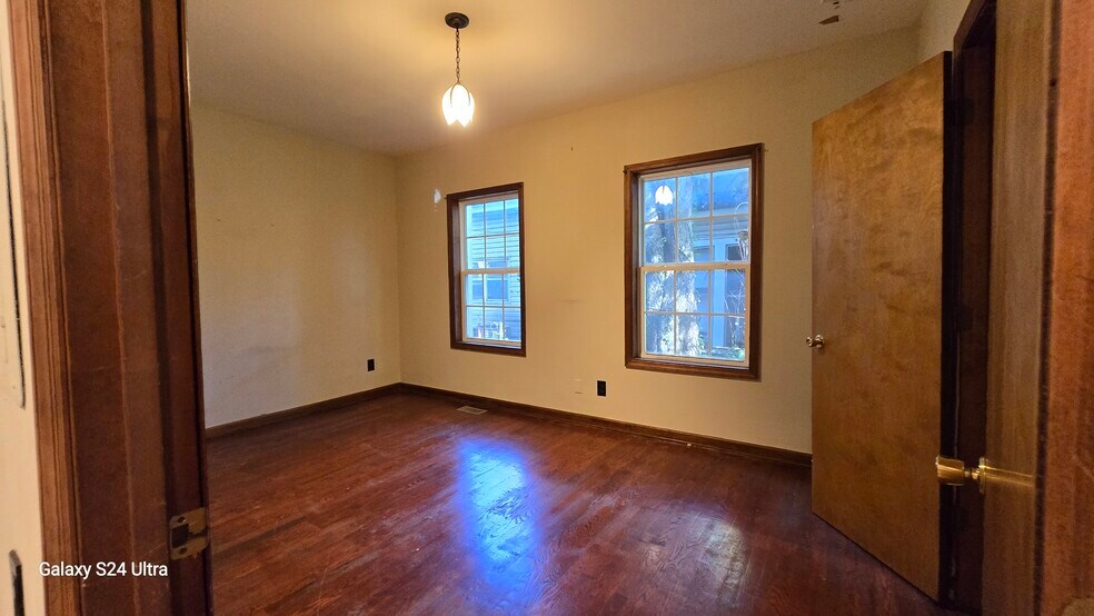 More Photos Of 311 Silver Pl, Knoxville Apartments For Sale