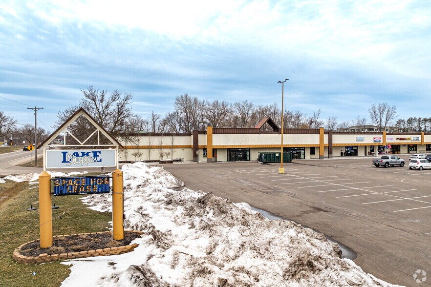More Photos Of 804-840 S Lake St, Forest Lake General Retail For Lease