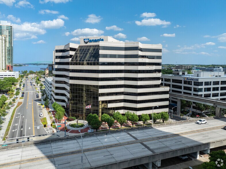 More Photos Of 1200 Riverplace Blvd, Jacksonville Office For Lease