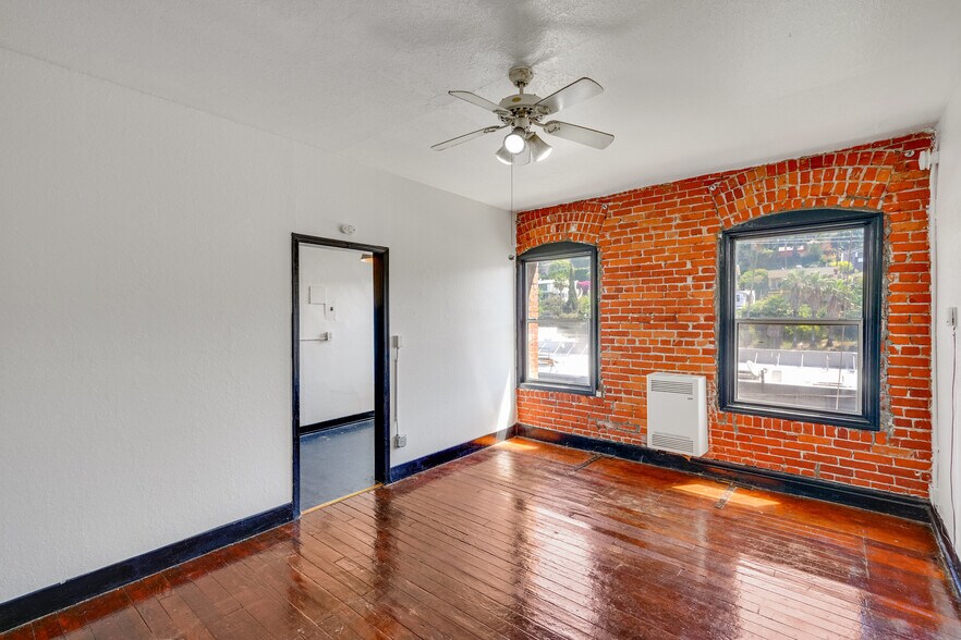More Photos Of 3205 Descanso Dr, Los Angeles Apartments For Sale
