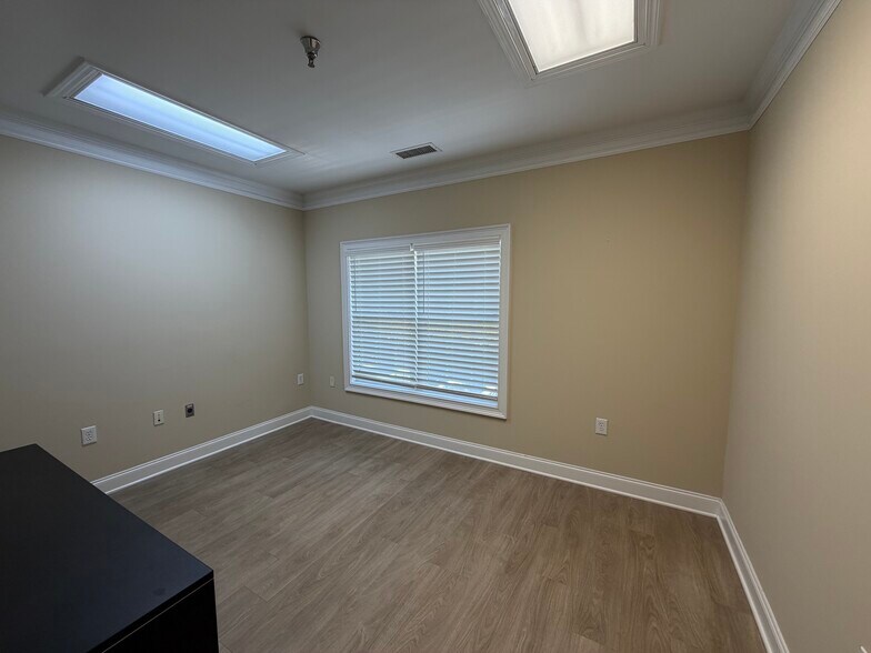 More Photos Of 1198 Buckhead Crossing, Woodstock Office For Lease