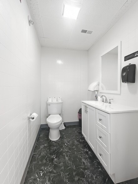 More Photos Of 53 Providence St, West Warwick Restaurant For Sale