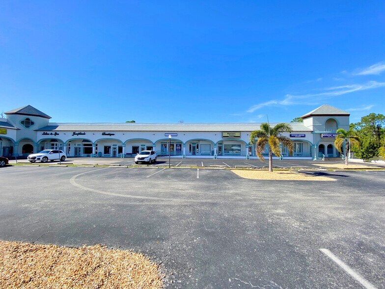 More Photos Of 612 N Indiana Ave, Englewood Unknown For Lease