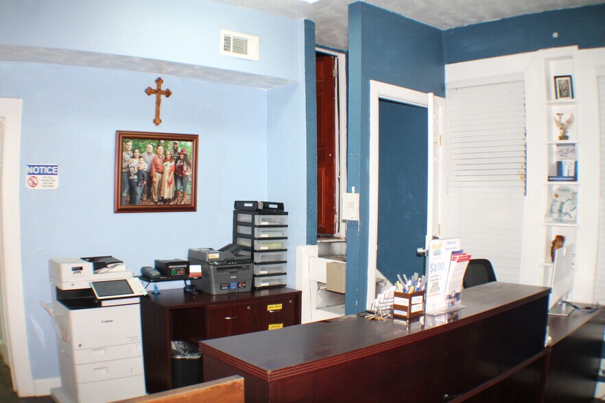 More Photos Of 3520 Broadway St, Houston Multifamily For Sale