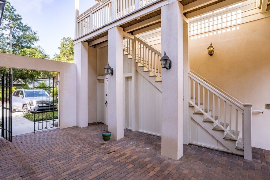 More Photos Of 12 Celadon Dr, Beaufort Storefront Retail Office For Sale