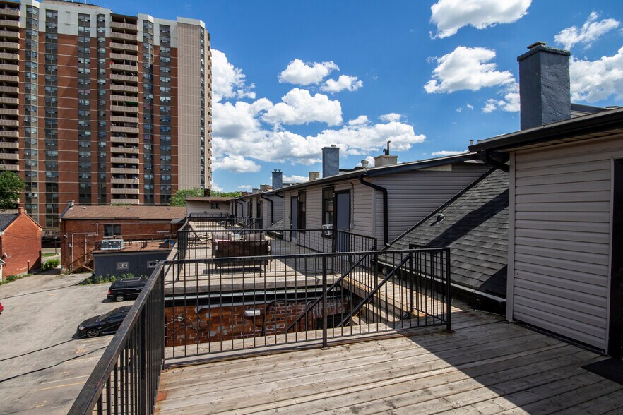More Photos Of 463-477 King St E, Hamilton Multifamily For Sale
