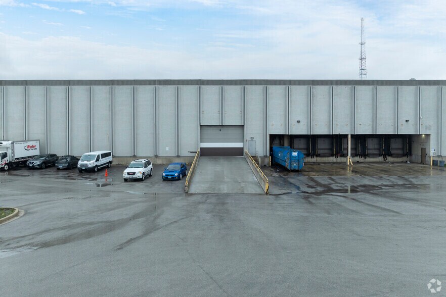 More Photos Of 5999 Butterfield Rd, Hillside Warehouse For Lease