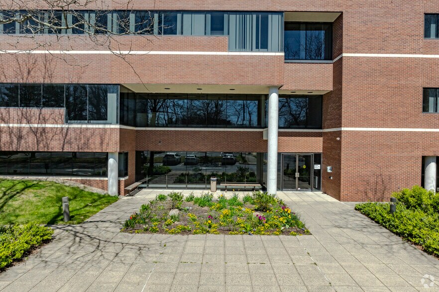 More Photos Of 75 Merritt Blvd, Trumbull Medical For Sale