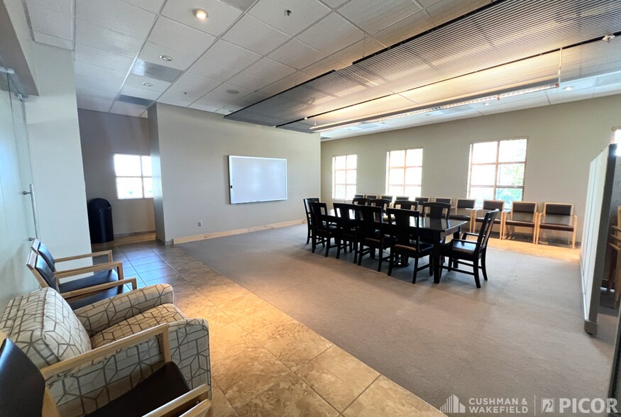 More Photos Of 1775 E Skyline Dr, Tucson Medical For Sale