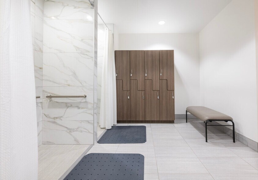 More Photos Of 6363 N State Highway 161, Irving Office For Lease