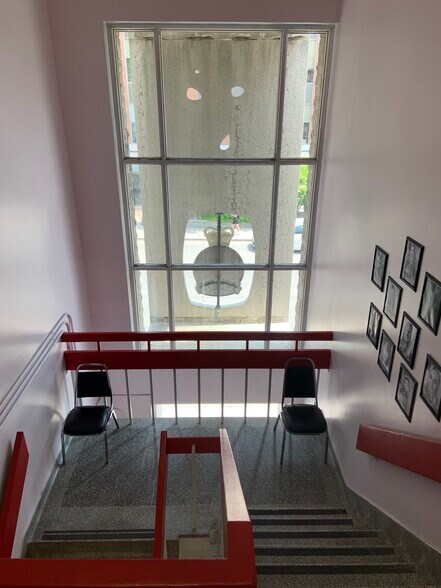 More Photos Of 330 Kent St, Ottawa General Retail For Sale