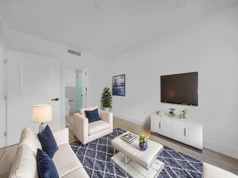 More Photos Of 1037 NW 2nd St, Miami Multifamily For Sale