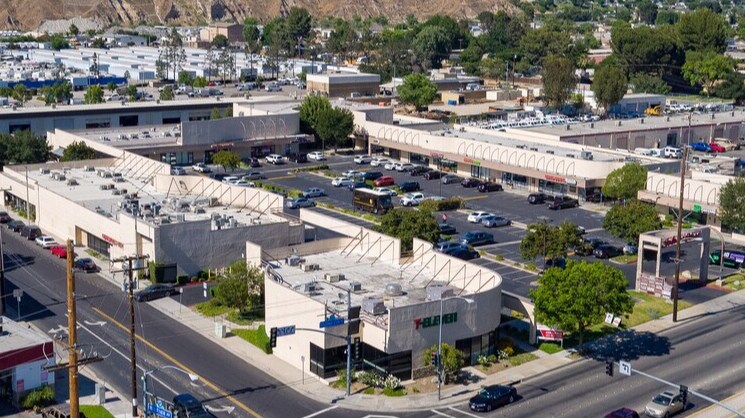 More Photos Of 20655 Soledad Canyon Rd, Santa Clarita Unknown For Lease