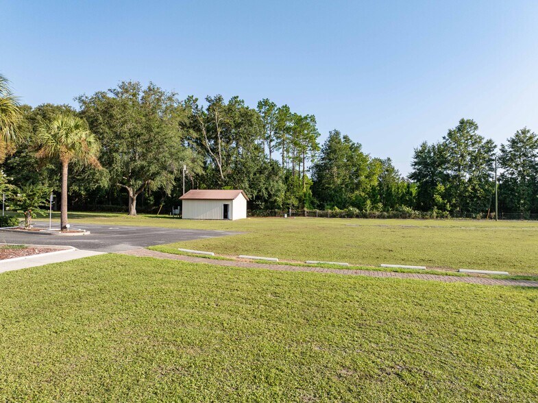More Photos Of 5056 FL-47, Lake City Specialty For Sale