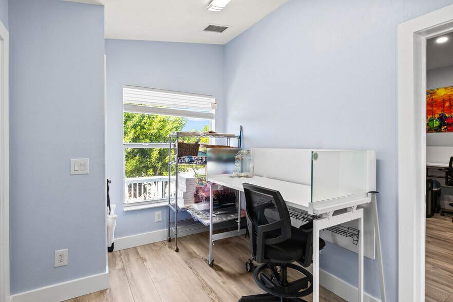 More Photos Of 4574 Pine Island Rd NW, Matlacha Office For Sale