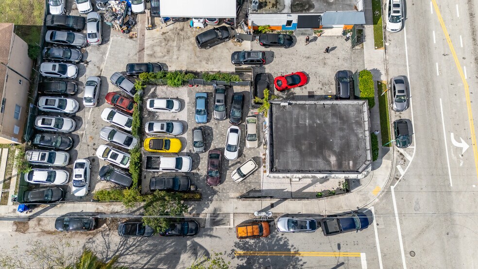 More Photos Of 660-680 NW 71st St, Miami Warehouse For Sale
