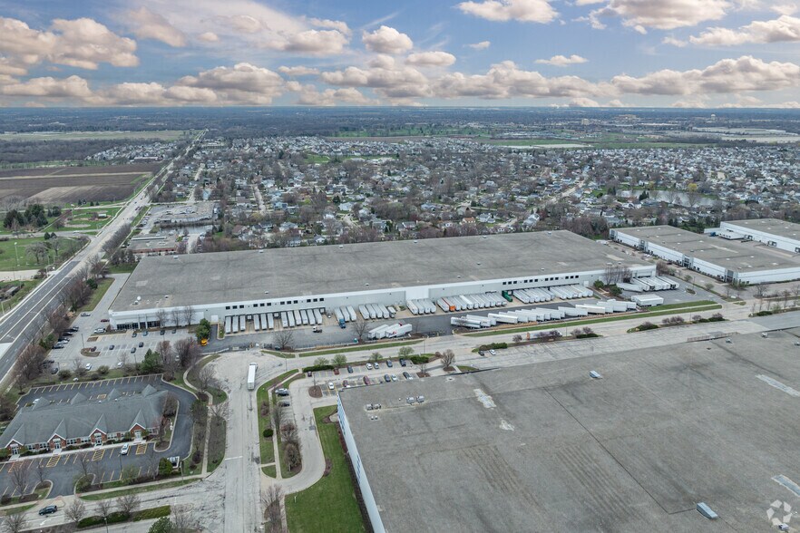 More Photos Of 3501 Corporate Dr, Joliet Manufacturing For Lease