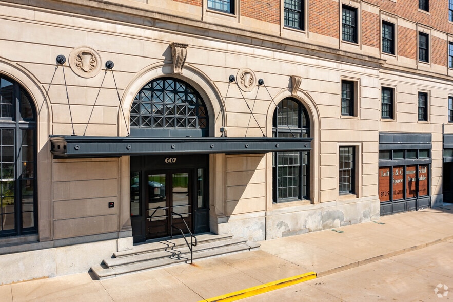 More Photos Of 607 E 2nd Ave, Flint Apartments For Lease