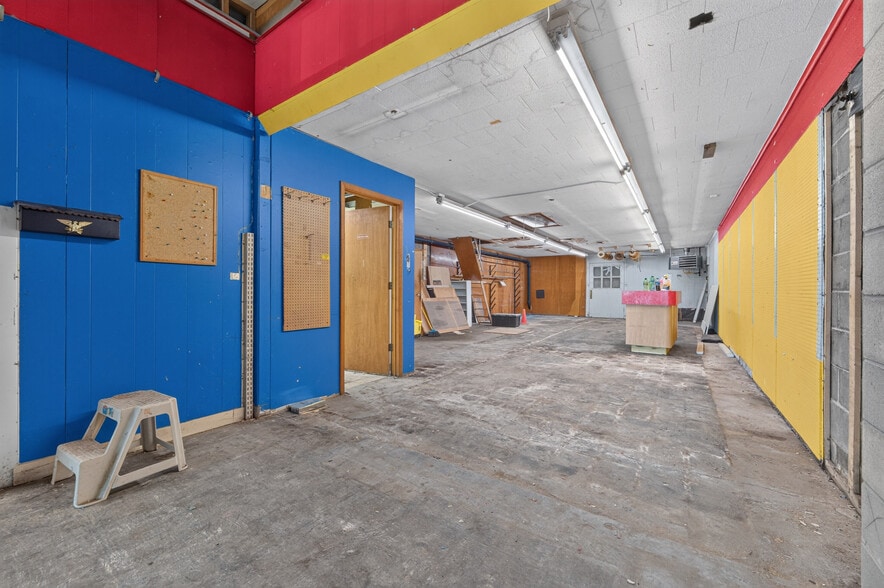 More Photos Of 458 Main St, Belleville Storefront Retail Office For Sale