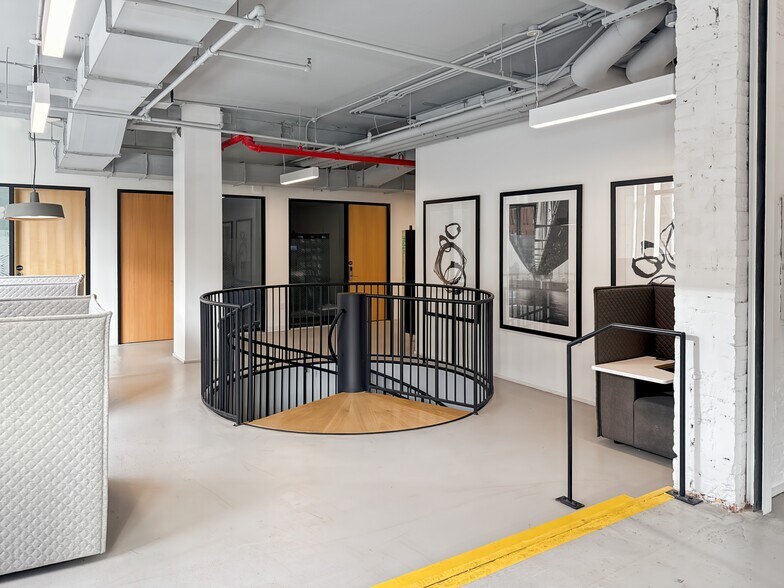 More Photos Of 413-435 W 14th St, New York Coworking Space