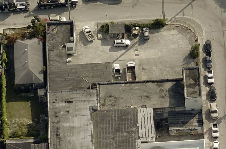 More Photos Of 769 NW 21st St, Miami Industrial For Sale