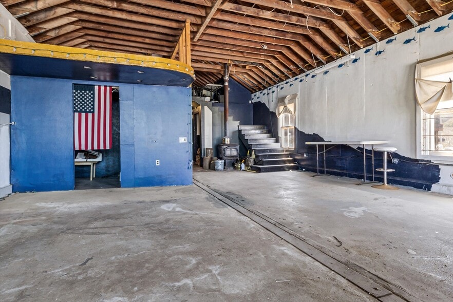 More Photos Of 825 (AKA 45200) Port rd, Point Arena Marina For Sale