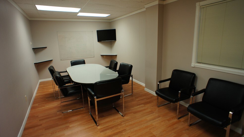 More Photos Of 5959 Gateway Blvd W, El Paso Office For Lease
