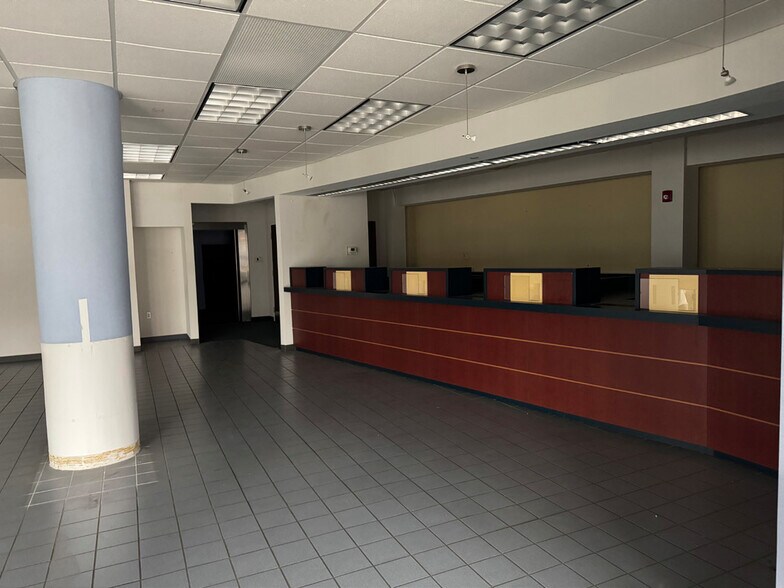 More Photos Of 6401 Grand Ave, Maspeth Apartments For Lease