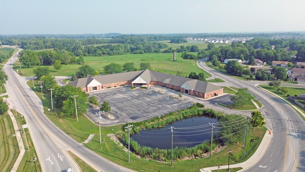 More Photos Of 1300 W Jefferson St, Franklin Medical For Sale