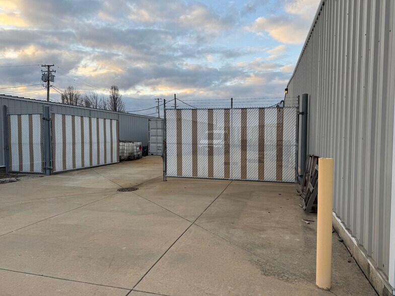 More Photos Of 24108 S Northern Illinois Dr, Channahon Warehouse For Sale