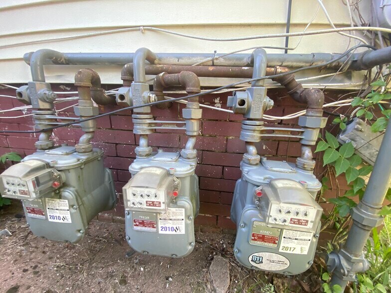 More Photos Of 128 Henry St, New Haven Multifamily For Sale