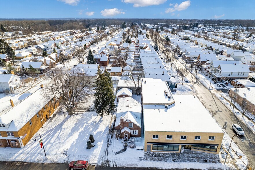 More Photos Of 2025 Clinton St, Buffalo Office For Sale