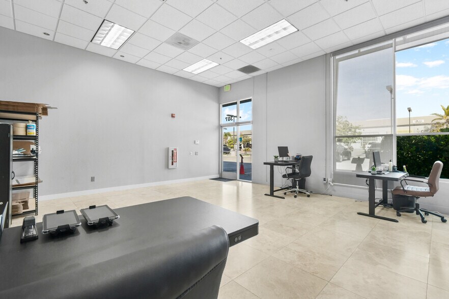 More Photos Of 861 Harold Pl, Chula Vista Research And Development For Sale