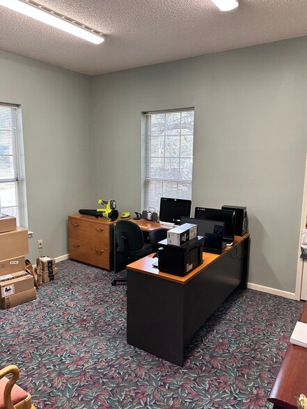 More Photos Of 3616 Magnolia Point Blvd, Green Cove Springs Office For Lease