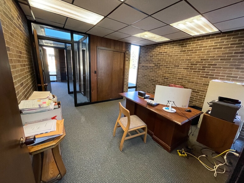 More Photos Of 1126 6th Ave, Beaver Falls Office For Sale
