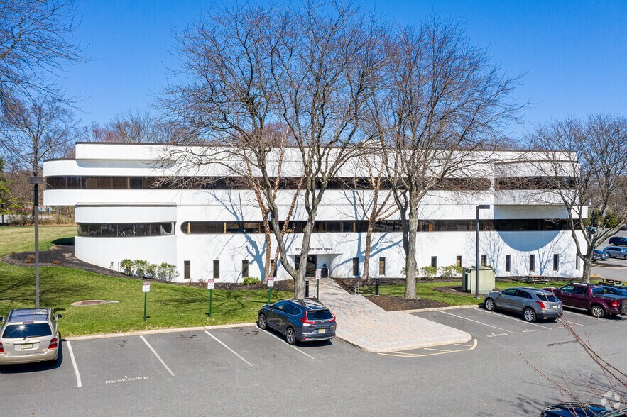 More Photos Of 7 Century Dr, Parsippany Office For Lease