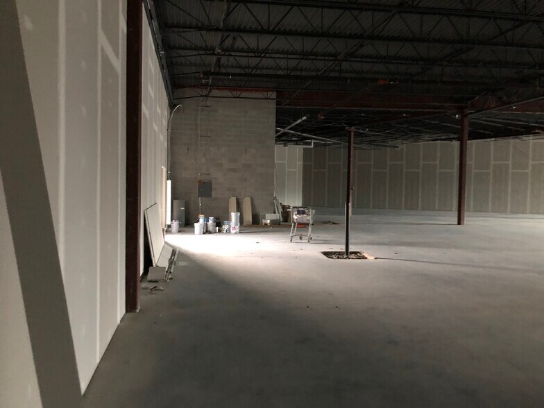 More Photos Of 11409 Ocean Gateway, Berlin Unknown For Lease