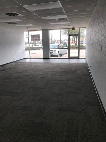 More Photos Of 3035 Broadway Blvd, Garland Unknown For Lease