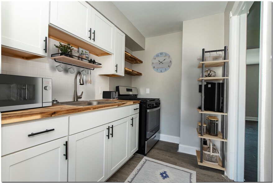 More Photos Of 4027 Rocky River Dr, Cleveland Apartments For Sale