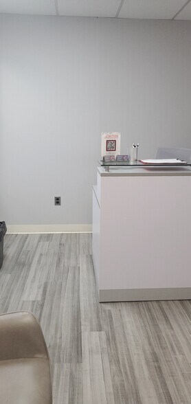 More Photos Of 275 Paterson Ave, Little Falls Medical For Lease