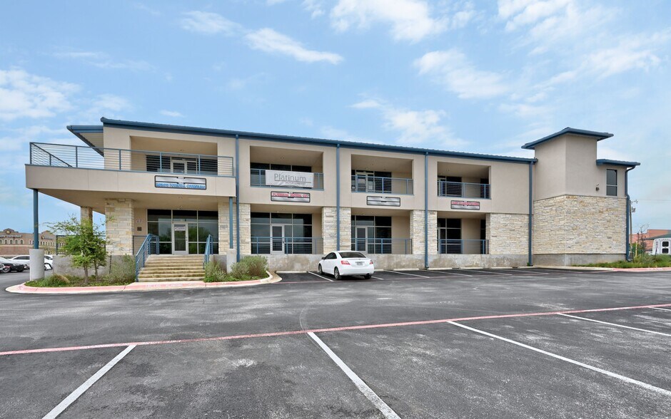 More Photos Of 2050 Double Creek Dr, Round Rock Medical For Lease